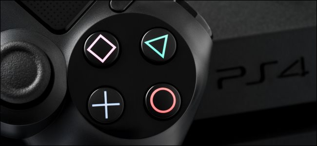 Um controlador DualShock 4 para PlayStation 4.