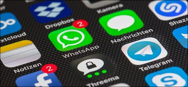WhatsApp mostrado na tela inicial do iPhone