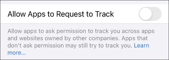 O botão de alternância "Permitir que os aplicativos solicitem o rastreamento" no iOS 14.