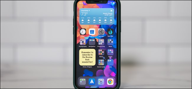 Widget de notas adesivas em um iPhone da Apple