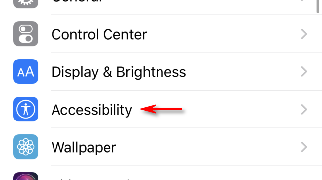 Toque em Acessibilidade nas configurações do iPhone