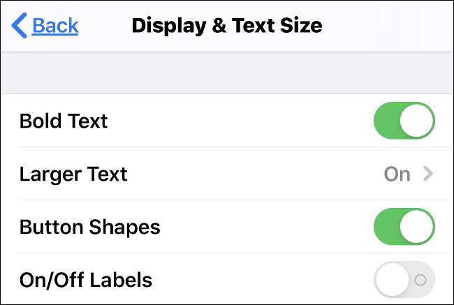 O menu "Display and Text Size" do iOS 13.