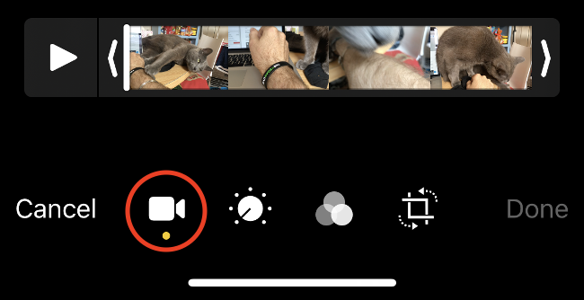 O menu de edição de vídeo no aplicativo iOS Photos.