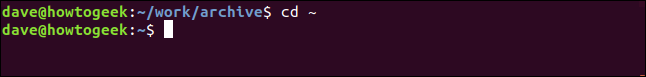 O comando "cd ~" em uma janela de terminal.