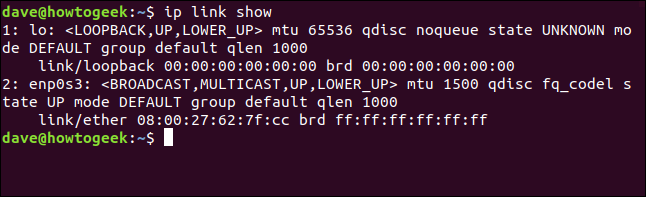 O comando "ip link show" em uma janela de terminal.