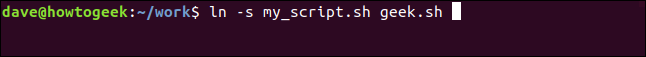 O comando "ls -s my_script geek.sh" em uma janela de terminal.