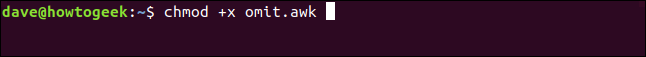 O comando "chmod + x omit.awk" em uma janela de terminal.