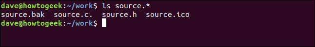 Um comando "ls source. *" Em uma janela de terminal.