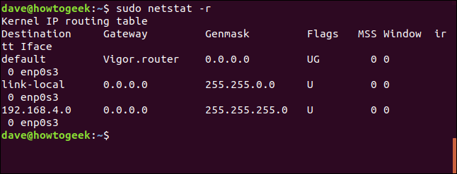 sudo netstat -r em uma janela de terminal