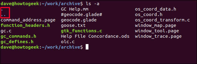 O comando "ls -a" em uma janela de terminal.