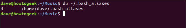 O comando "du ~ / .bash_aliases" em uma janela de terminal.