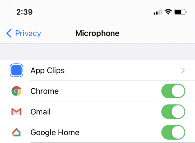 A tela Ajustes> Privacidade> Microfone em um iPhone.