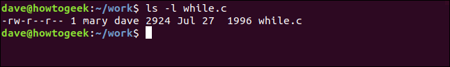 ls -l while.c em uma janela de terminal