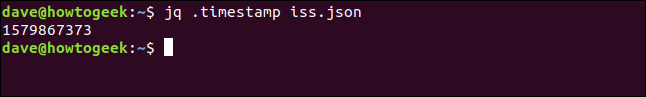 O comando "jq .timestamp iss.json" em uma janela de terminal.