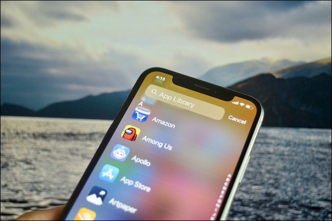 A tela de pesquisa da biblioteca de aplicativos no iOS 14.