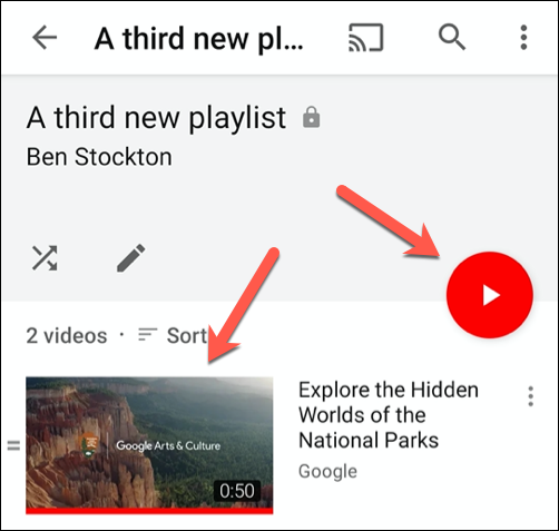 Toque no botão de reprodução ou em uma miniatura de vídeo para começar a reproduzi-lo no aplicativo do YouTube
