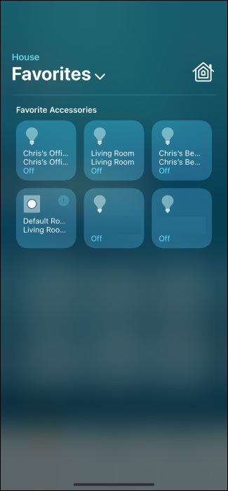 O iPhone Control Center mostrando os dispositivos domésticos inteligentes favoritos.