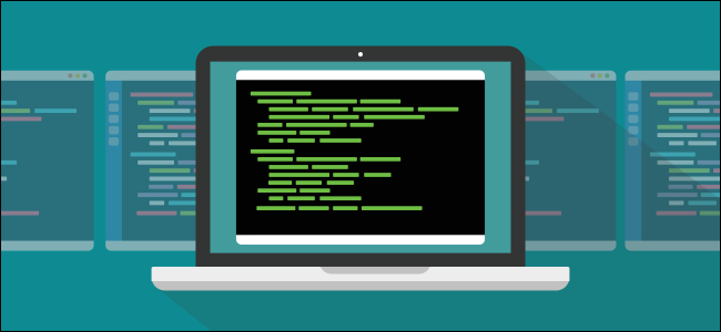 Um terminal Linux estilizado com linhas de texto verde em um laptop.