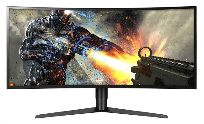 Um jogo sendo jogado em um monitor LG 34GK950F-B com um painel IPS.