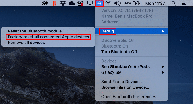 Clique em “Debug” e, em seguida, clique em “Redefinir todos os dispositivos Apple conectados de fábrica”.