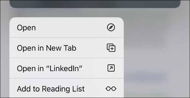 O menu de contexto que aparece ao manter um link pressionado no Safari.