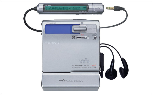 Um Walkman MiniDisc Sony MZN1 portátil NetMD.