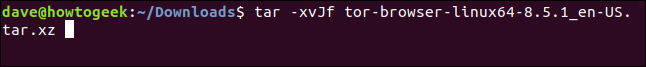 tar -xvJf tor-browser-linux64-8.5.1_en-US.tar.xz em uma janela de terminal