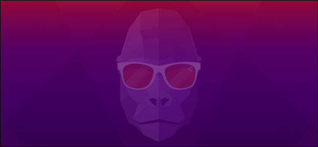 O mascote "Groovy Gorilla" do Ubuntu 20.10 em um desktop.
