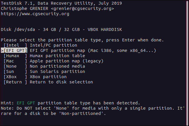 Menu de tipo de tabela de partição em testdisk em uma janela de terminal.