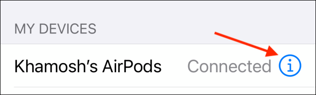 Toque no botão i próximo aos seus AirPods