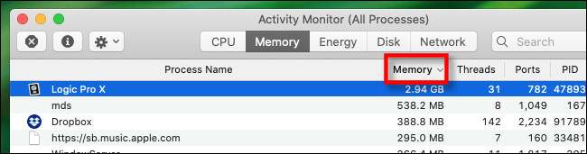 Clique no cabeçalho da coluna "Memória".