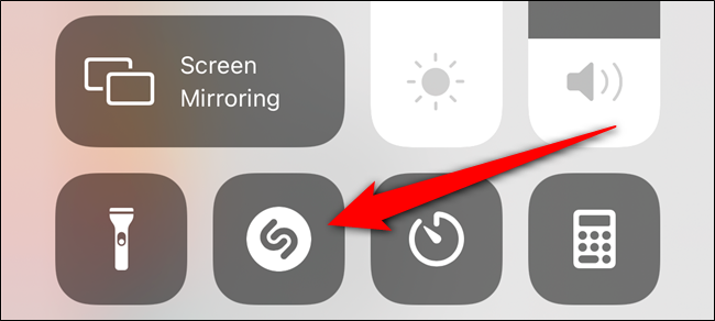 Abra o Centro de Controle e selecione o botão Shazam