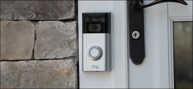 Ring Video Doorbell instalado em uma casa