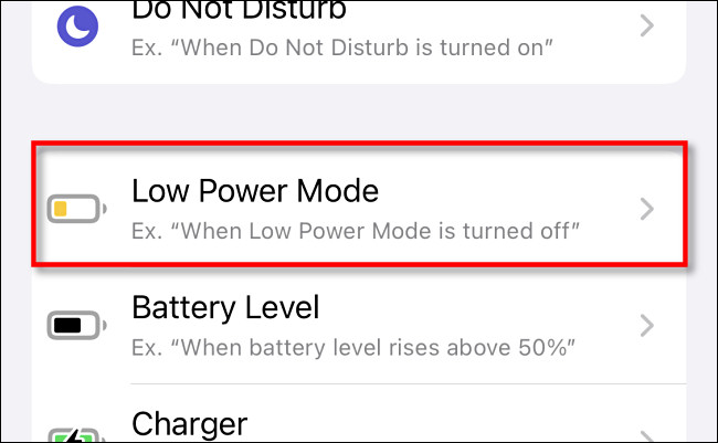 Nos atalhos da Apple no iPhone, toque em "Modo de baixo consumo" na lista de automações.