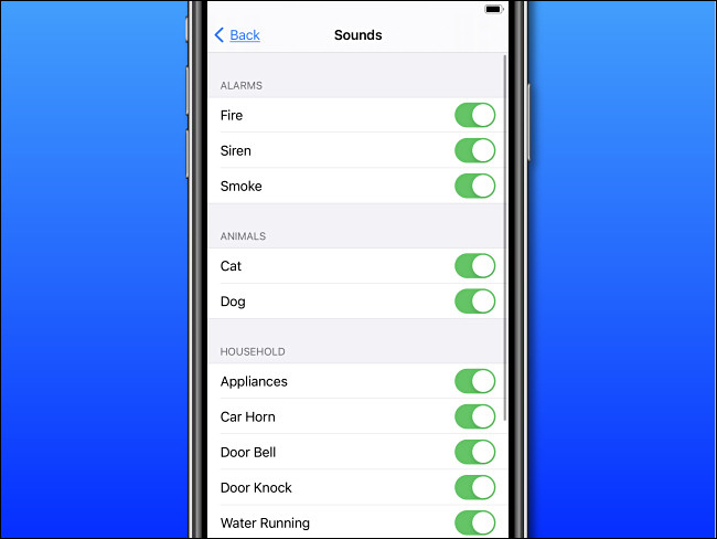 Em Reconhecimento de Som no iPhone, toque nos interruptores dos sons que deseja reconhecer.