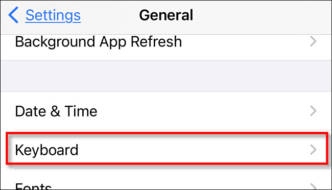 Em Ajustes no iPhone ou iPad, toque em "Teclado".