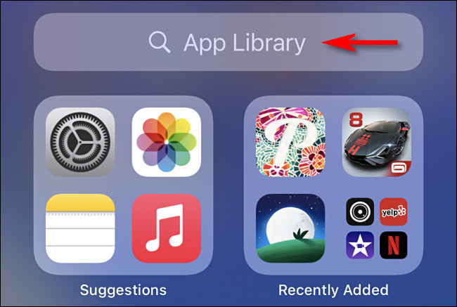 Na biblioteca de aplicativos do iPhone, toque na barra de pesquisa na parte superior da tela.