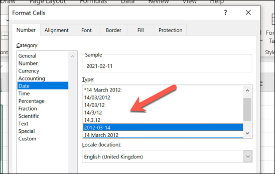 No menu "Formatar células", selecione o tipo de valor de data no menu "Data" antes de pressionar a opção "Personalizar".