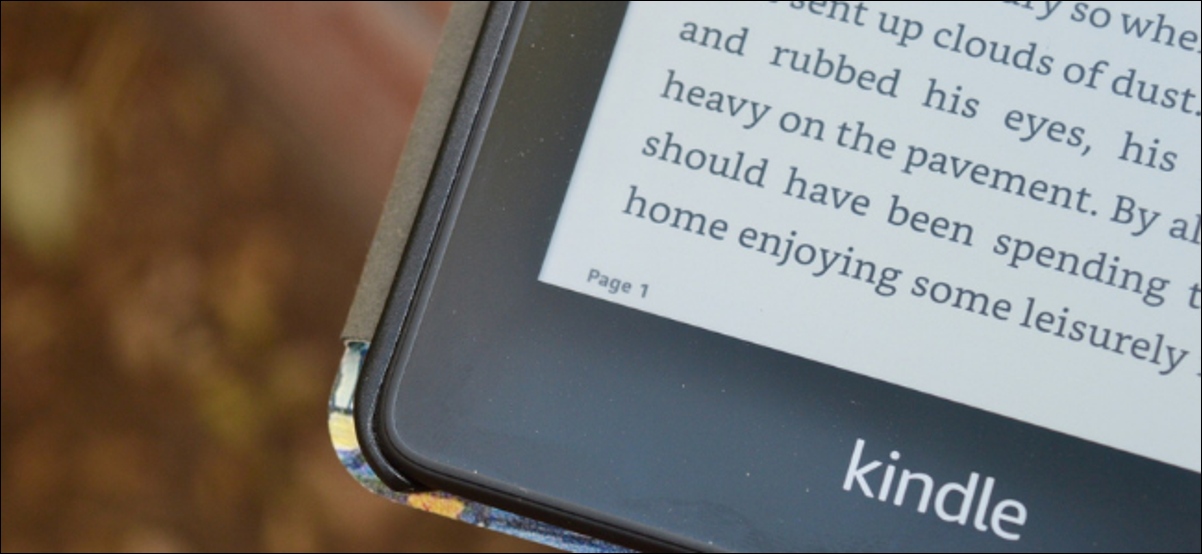 Usuário do Kindle visualizando o número da página real do livro