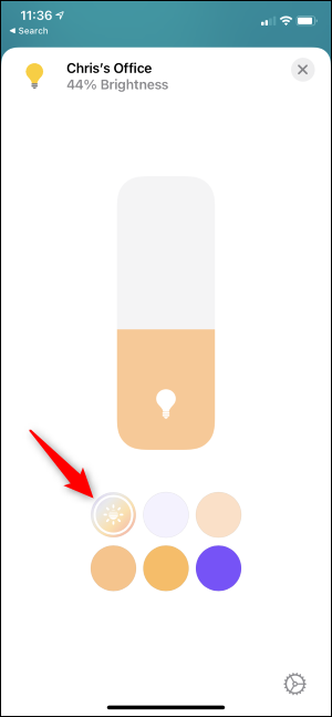 Toque no círculo "Brilho adaptável" no canto superior esquerdo da grade de cores.