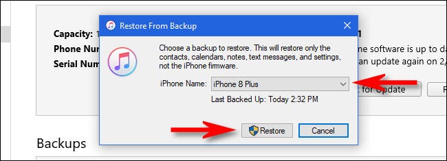 No iTunes, selecione um backup no menu e clique em “Restaurar”.