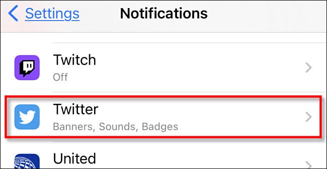 Em "Notificações", toque em "Twitter".
