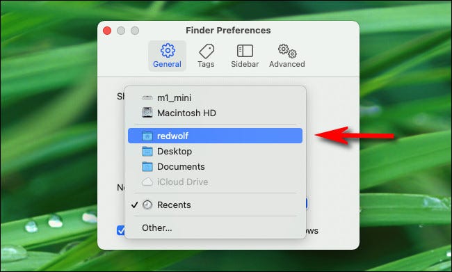 Em Preferências do Finder, selecione um novo local padrão para a janela do Finder no menu.
