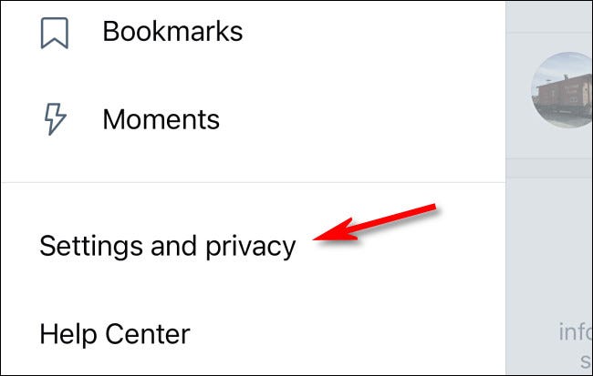 Nas configurações do Twitter, toque em "Configurações e privacidade".