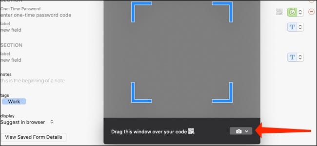 Toque no ícone da câmera para abrir a webcam para escanear códigos QR em outros dispositivos, usando 1Password para Mac