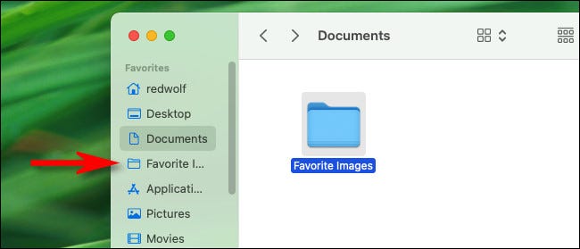 A pasta foi adicionada à barra lateral "Favoritos" no Finder.