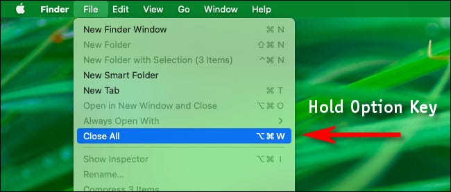 No Finder, clique em "Arquivo" na barra de menu enquanto mantém pressionada a opção para ver a opção "Fechar tudo".