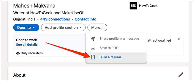 Selecione "Construir um currículo" em uma página de perfil do LinkedIn.