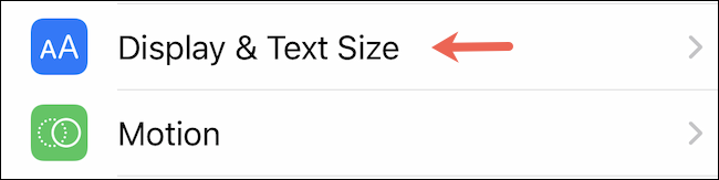 Visite a configuração de exibição e tamanho do texto no iPhone