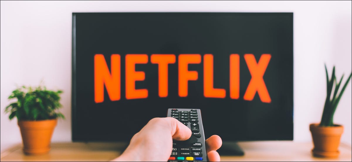 Logotipo da Netflix em uma smart TV